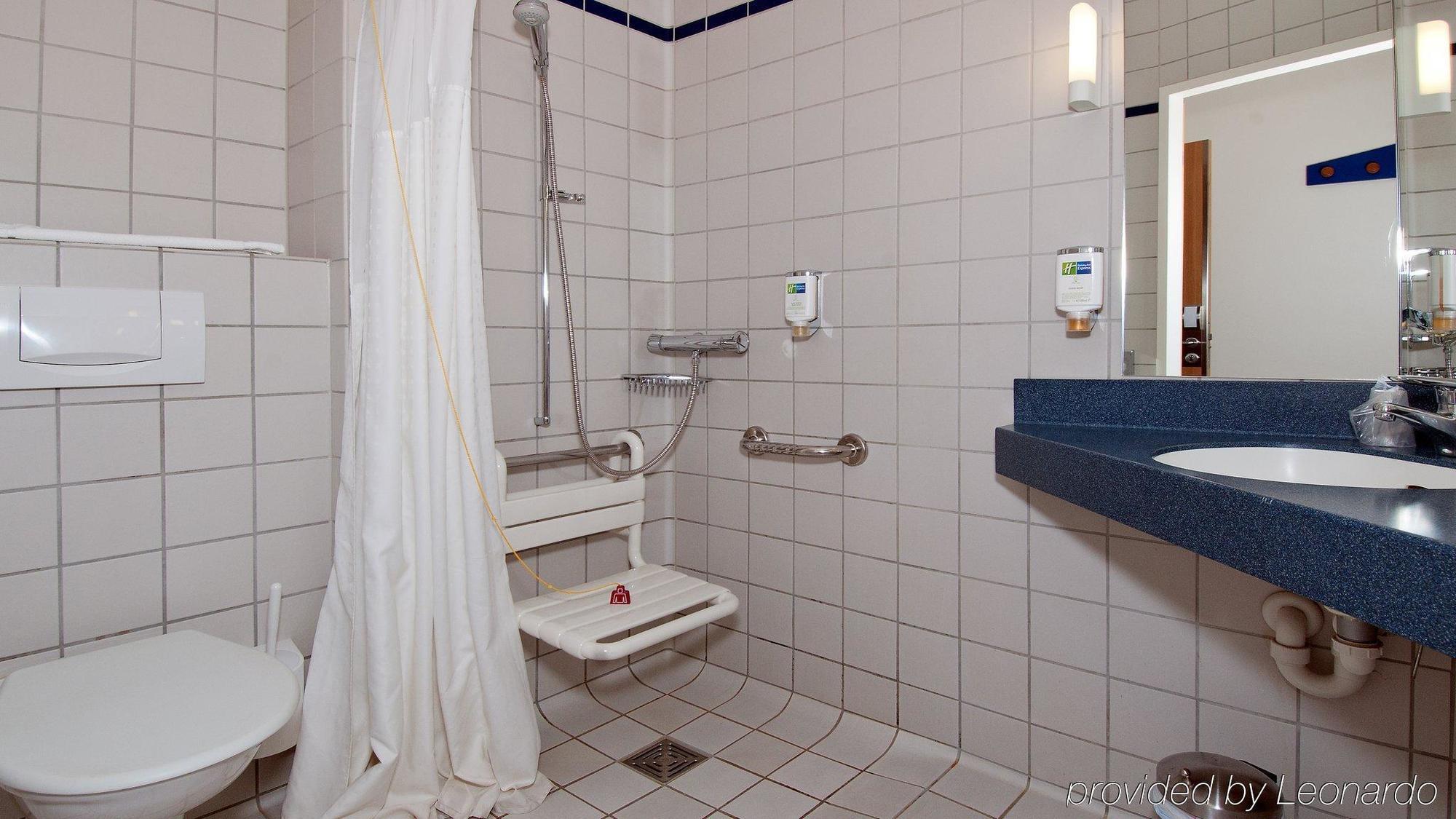 Hotel Express Luzern-neuenkirch By Ihg 3*