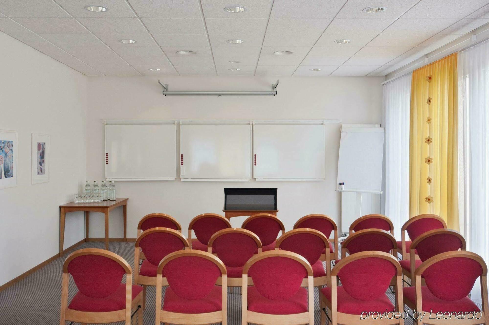 Express Luzern-neuenkirch By Ihg Hotel